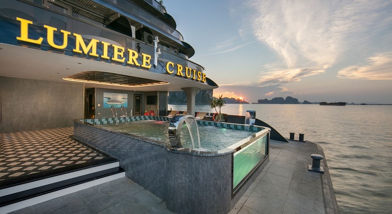 Lumiere Cruise