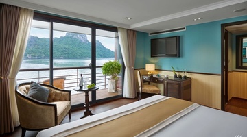 Luxury at its best: Capella Cruise + Pan Pacific Hotel