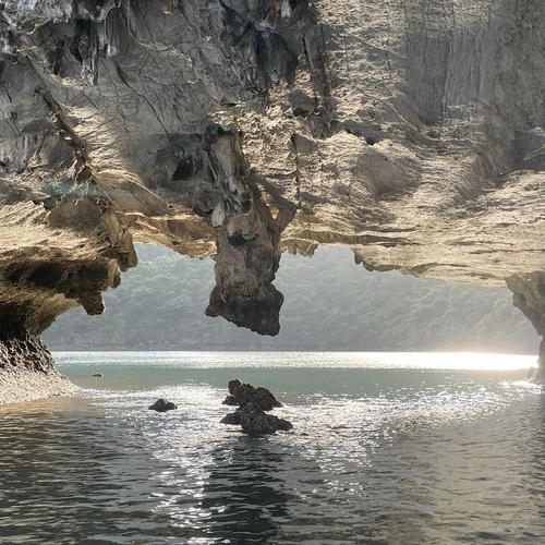 Kayaking through Luon Cave