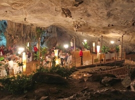 Dining in cave