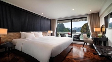 Best of Luxury: Oriental Jade Hotel + Stellar of the Seas Cruise