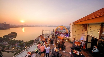Luxury at its best: Capella Cruise + Pan Pacific Hotel