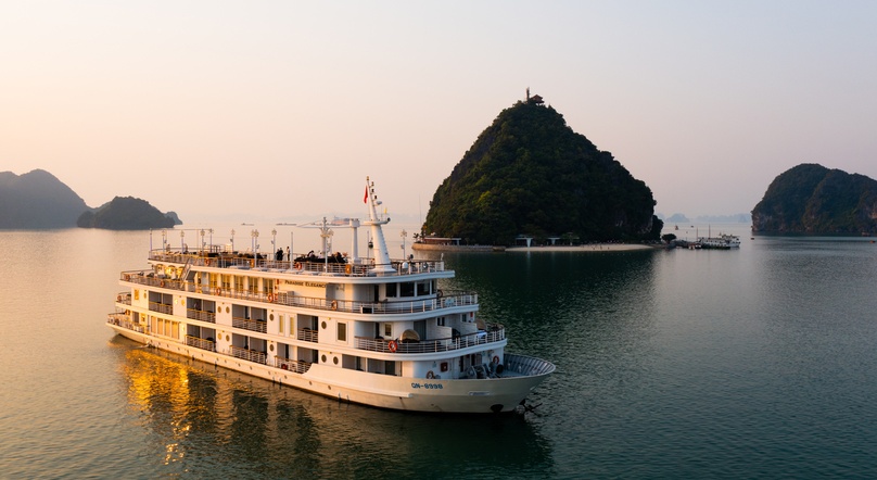 Paradise Elegance Cruise