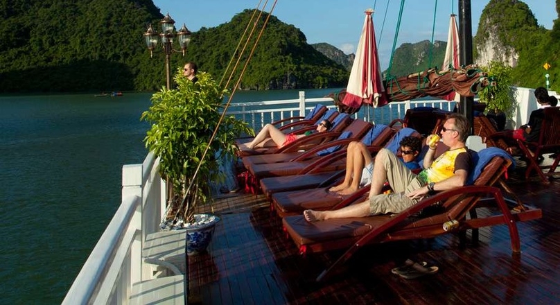 Pelican Luxury Private Charter Cruise