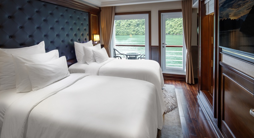 Paradise Elegance Cruise