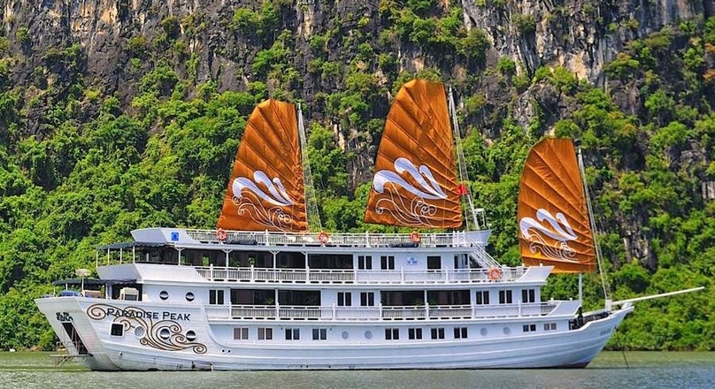 Paradise Peak Private Charter Cruise