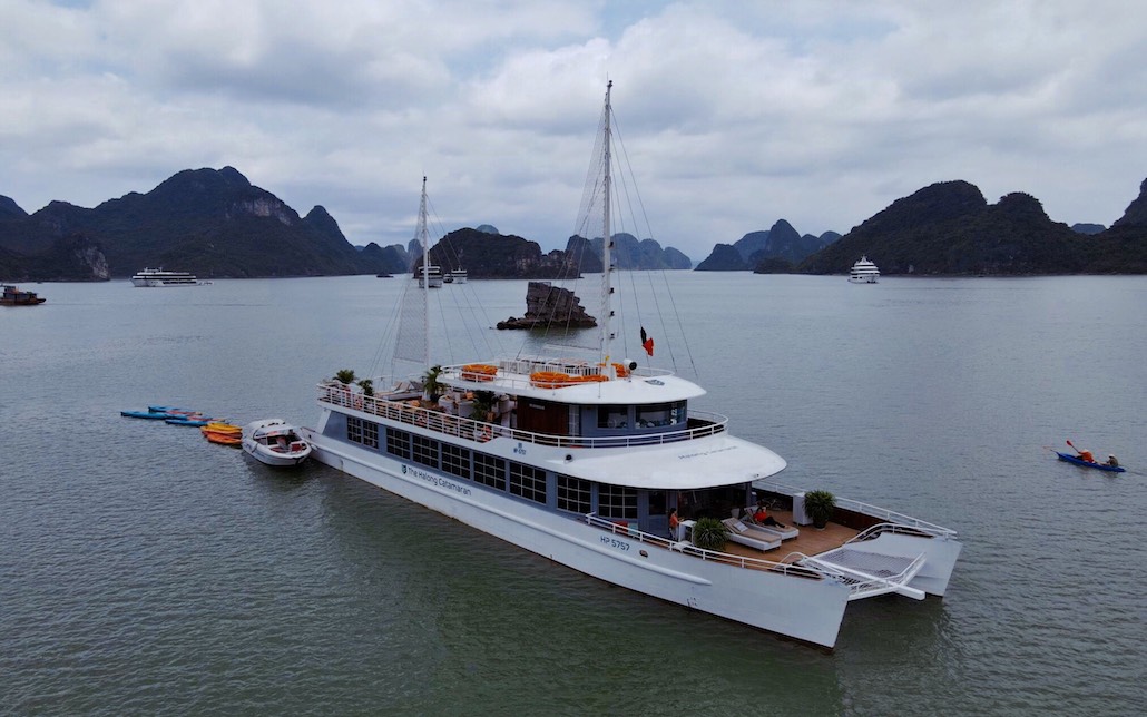 Halong Catamaran in Lan Ha Bay