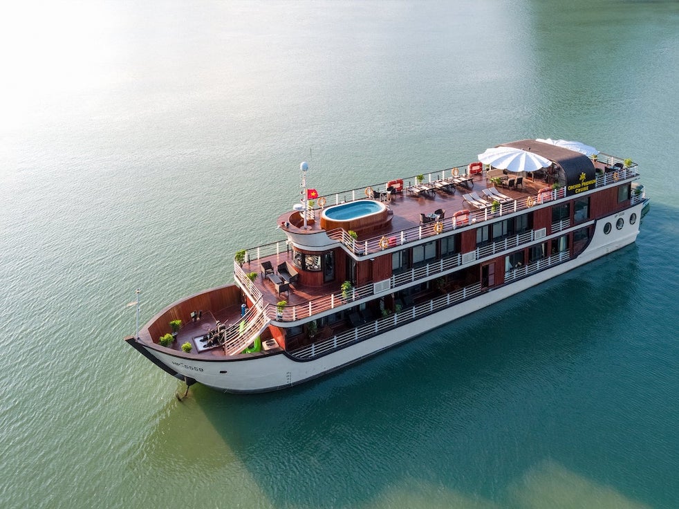 Orchid Premium Cruise in Lan Ha Bay