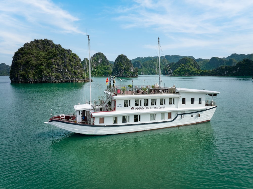 Amanda Legend Cruise in Halong Bay