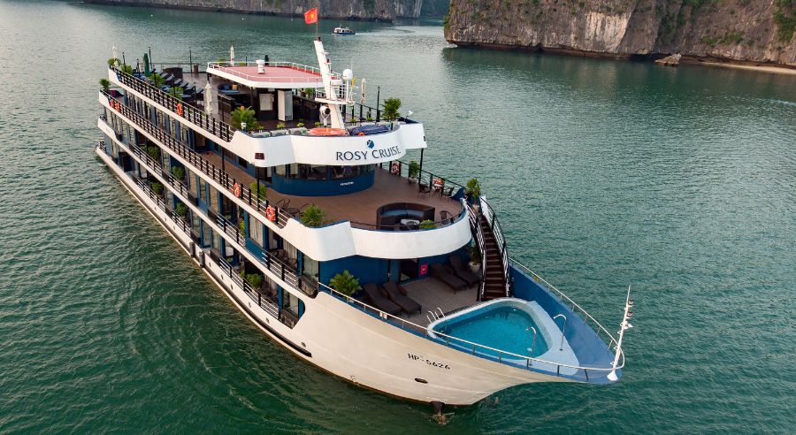 Rosy Cruise in Lan Ha Bay